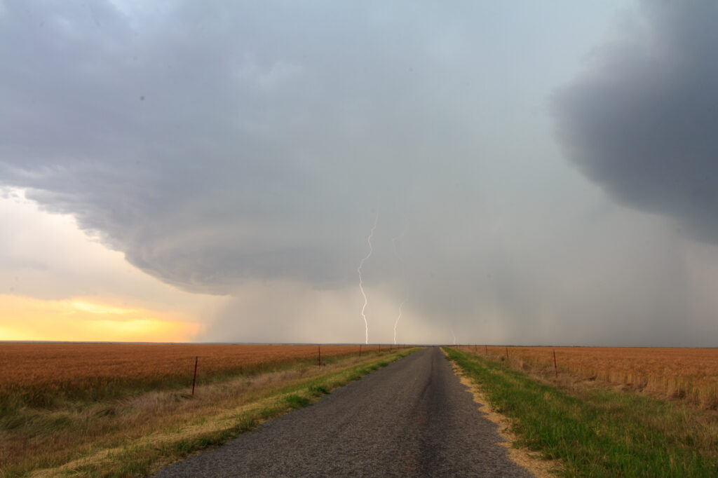 Lightning near El Dorado, OK
