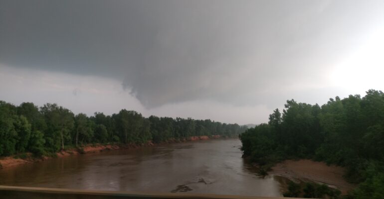 Wall cloud east of Ardmore Oklahoma on May 27, 2017